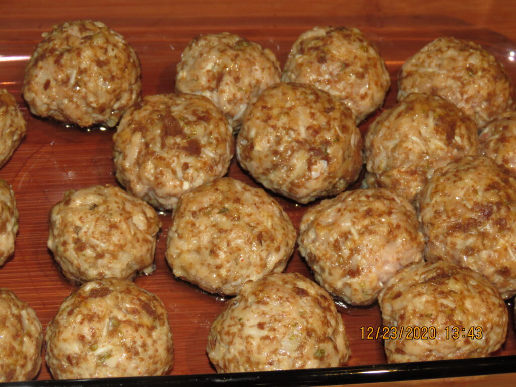 Albondigas meatballs