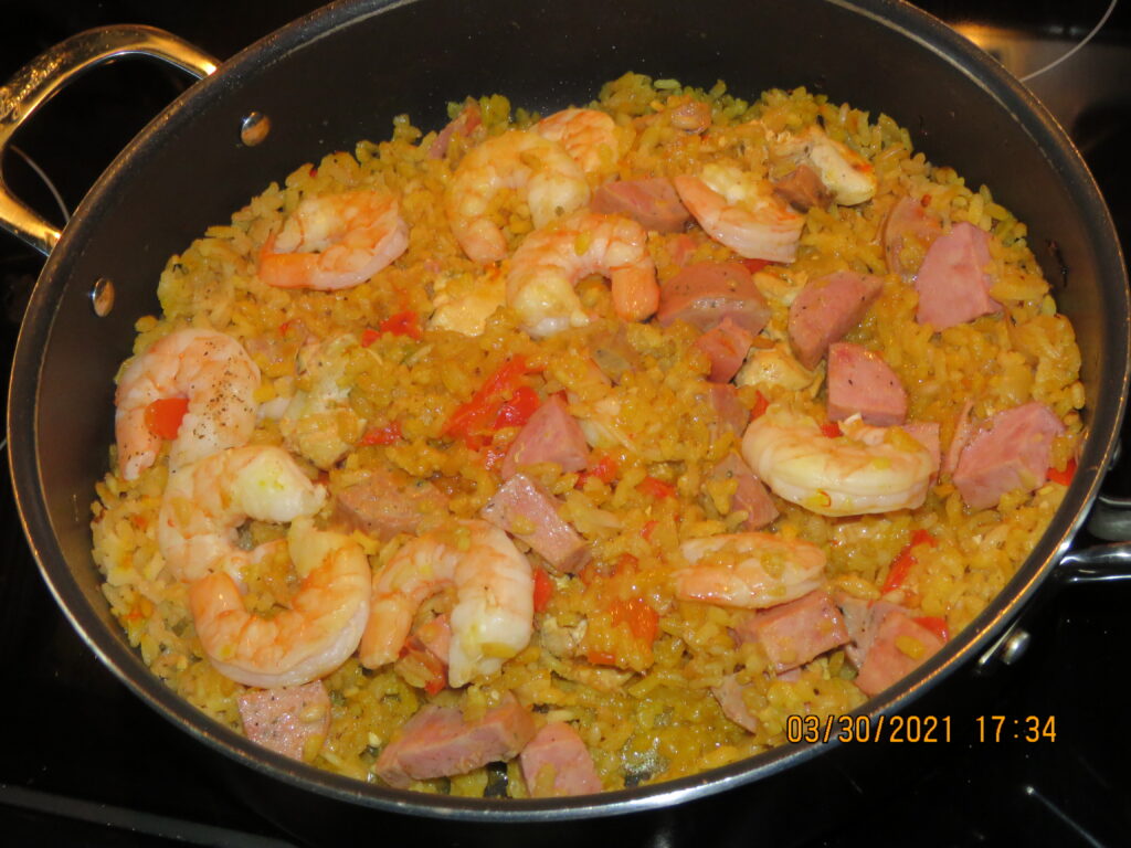 preparing paella 5