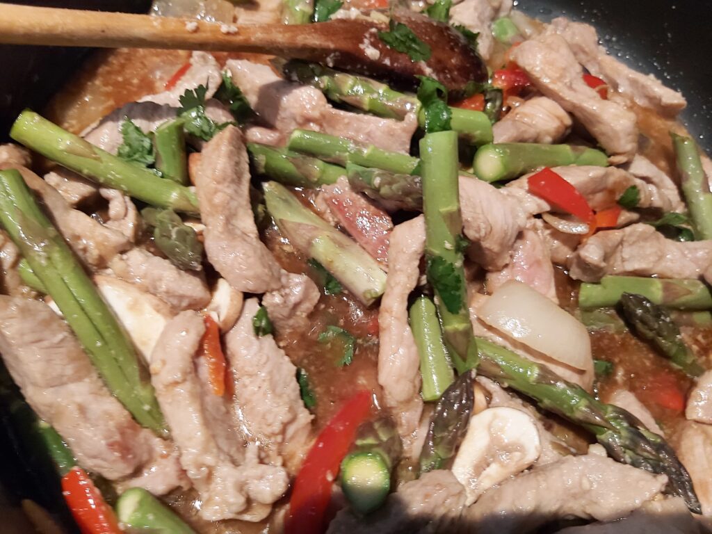 Stir Frying Pork and Asparagus 3