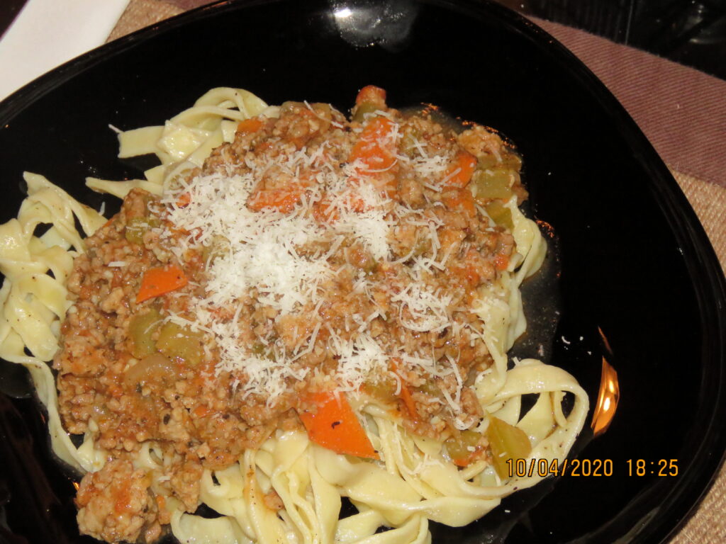 tagliatelle and meat sauce 3